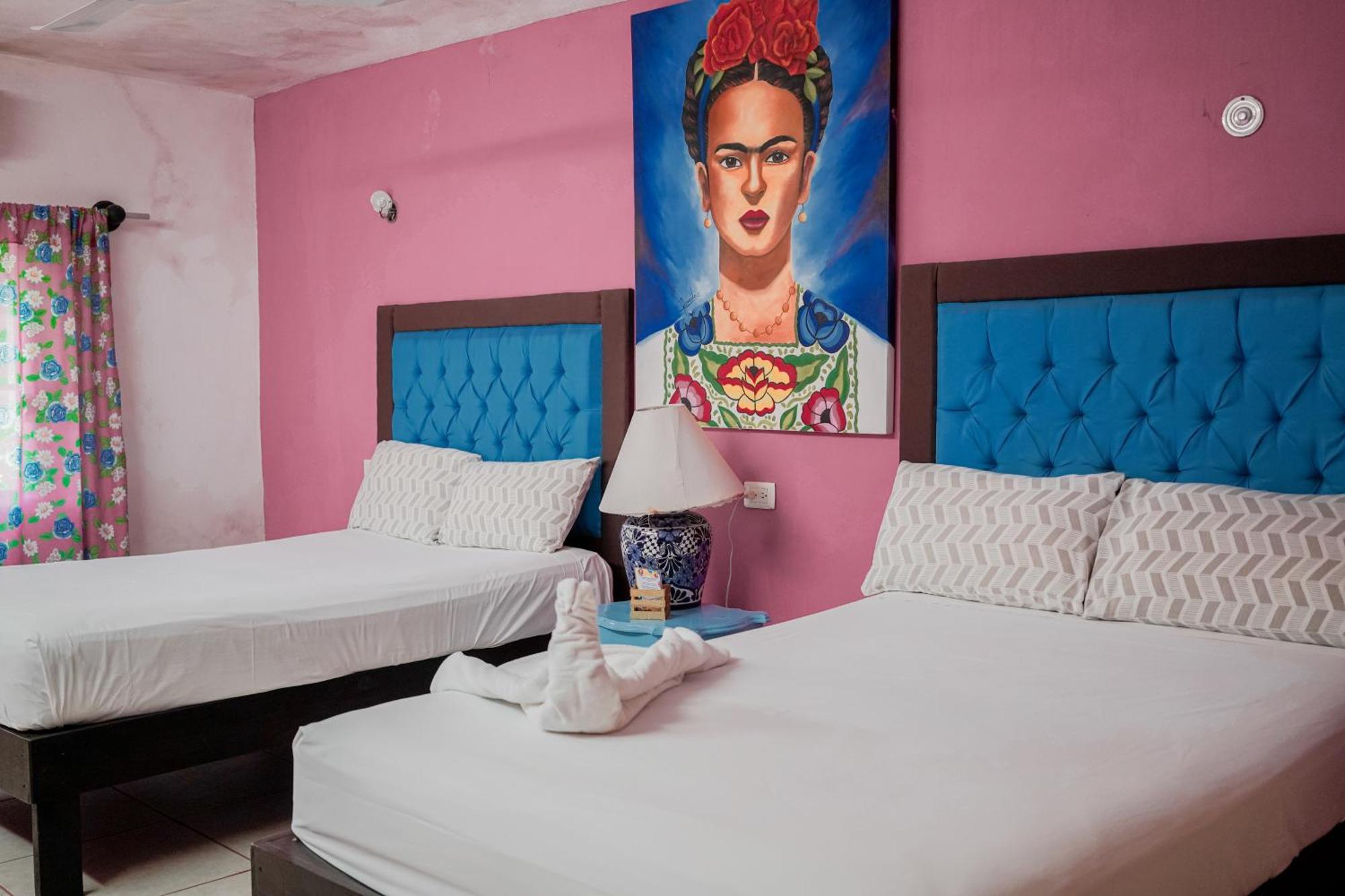 Hostal Tunich Naj & Hotel Valladolid  Bilik gambar
