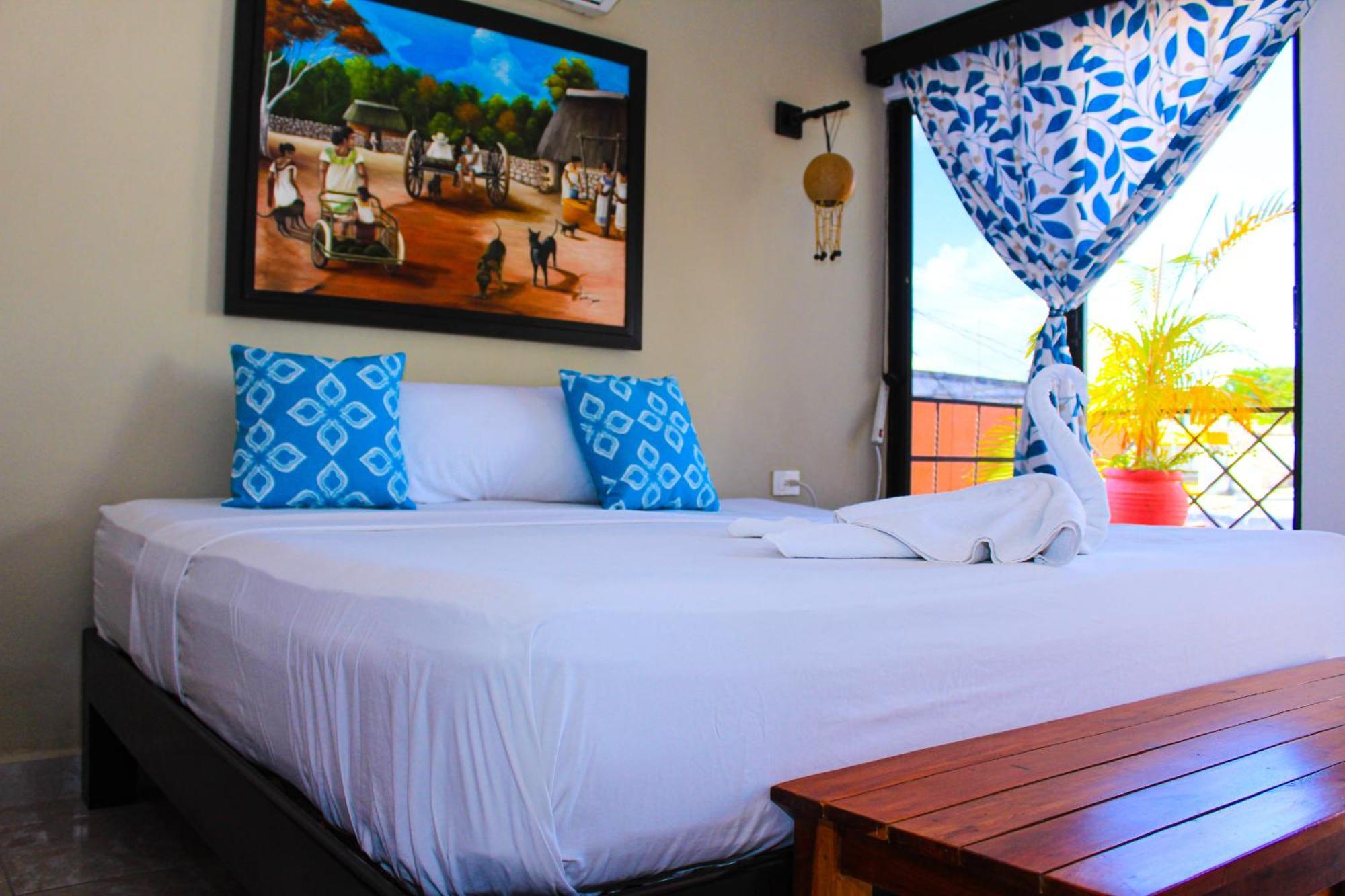 Hostal Tunich Naj & Hotel Valladolid  Bilik gambar
